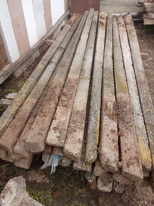 Vând șpalieri de vie