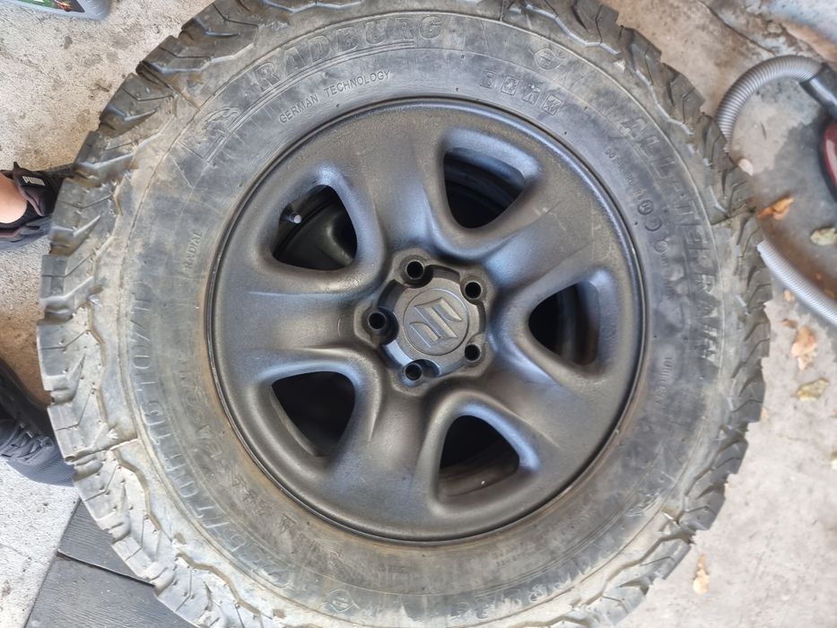 Roti Suzuki Grand Vitara