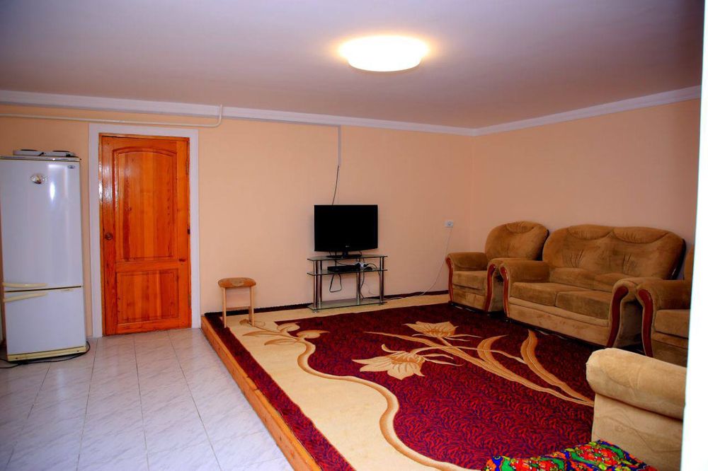 Ховли сотилади Гулистон 2