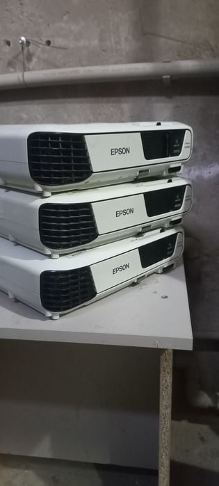 Проекторы Epson ,Benq