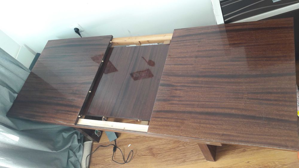 Холна маса разтегателна с повдигащ механизъм