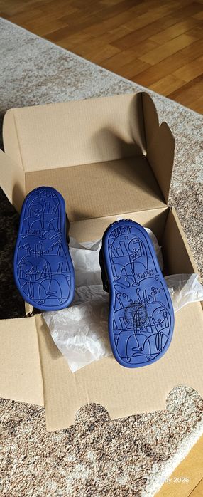 Sandale Camper Bicho FW, mărimea 23, varianta pe bleumarin pentru copii.