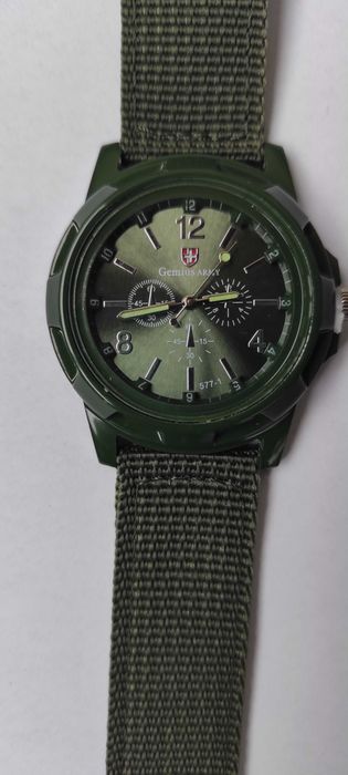 Мъжки часовници различни модели