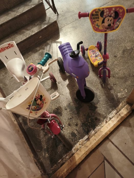 Vand bicicleta ,trotineta ,motocicleta