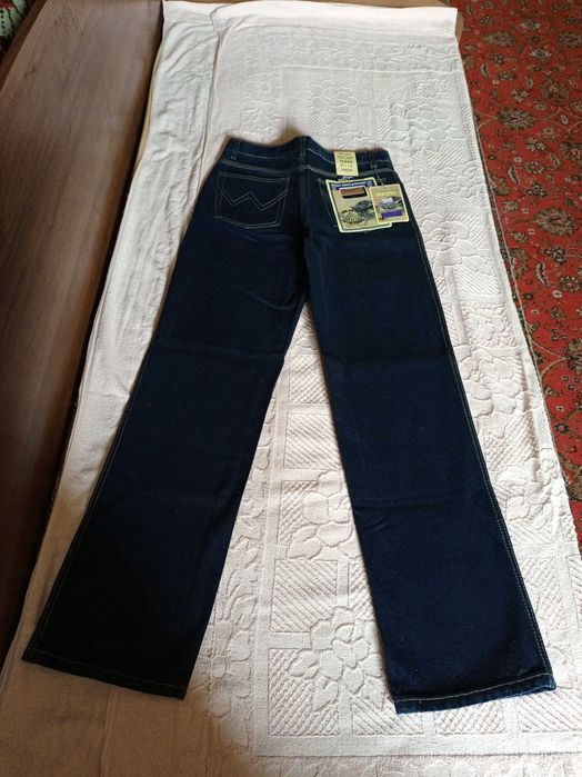 Продам мужские джинсы Wrangler