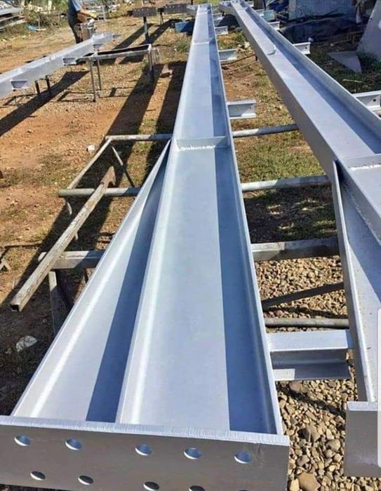 Vând urgent hala metalica 15x40x5