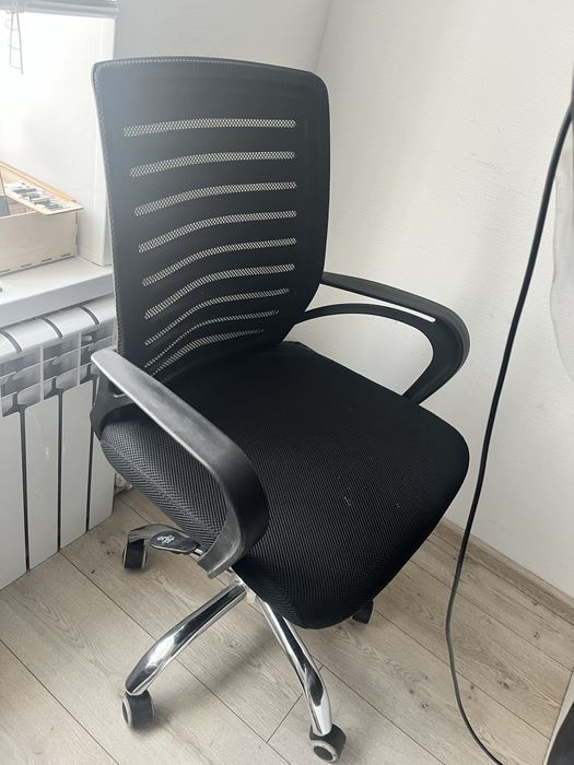 Офисный стул - кресло