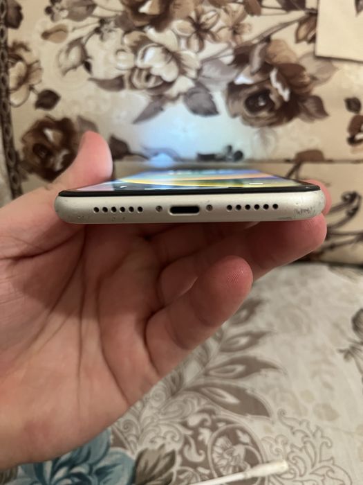 Айфон 11 128гб.