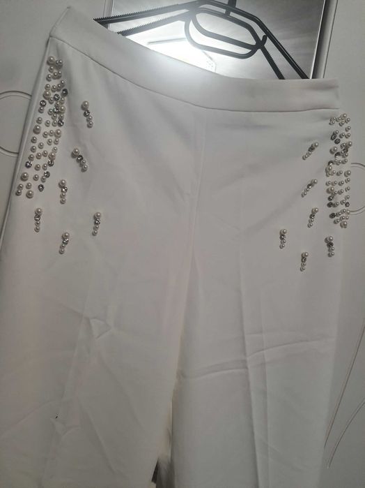 Pantaloni eleganți