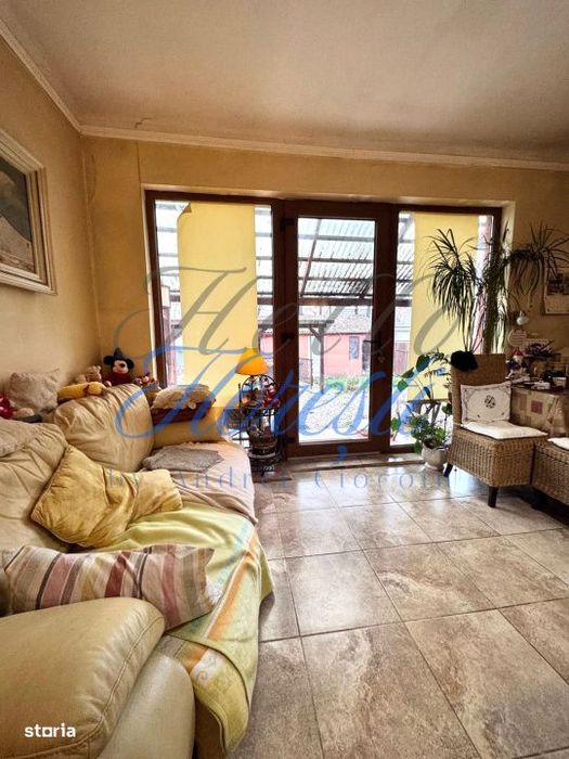 Casa 6 camere pe un singur nivel, curte & terasa, zona Avram Iancu