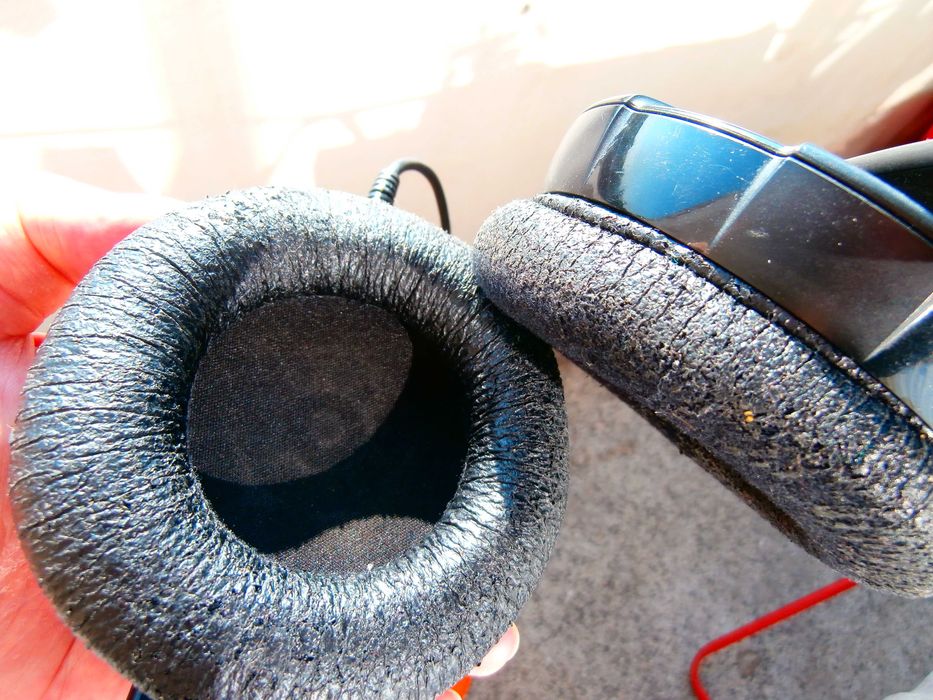 Стари DJ-слушалки Sennheiser HD215