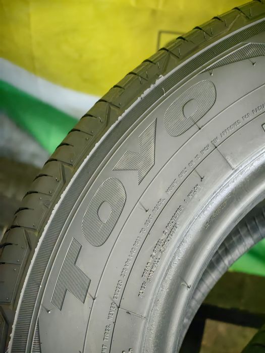 195/70R15C Toyo 2022 6,7-6,1mm stare foarte buna