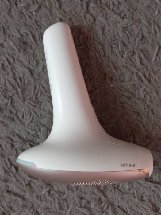 Фотоепилатор Philips Lumea Advanced