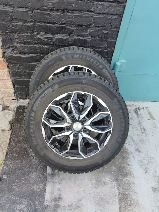 Продам зимние шины Michelin