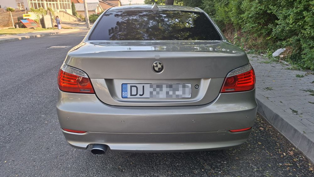 Bmw e60 520d edition exclusive.  Automată 177cp euro5