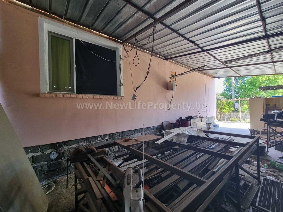 Едноетажна къща с мазе в с. Винарско, обл. Бургас