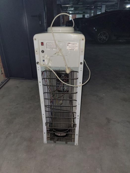 Диспенсер для воды