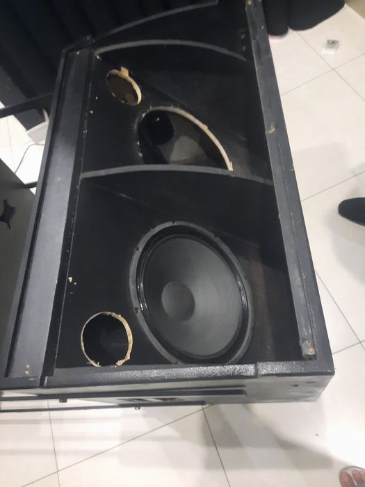 Линейный масиф фирмы Essound аудио аппаратура