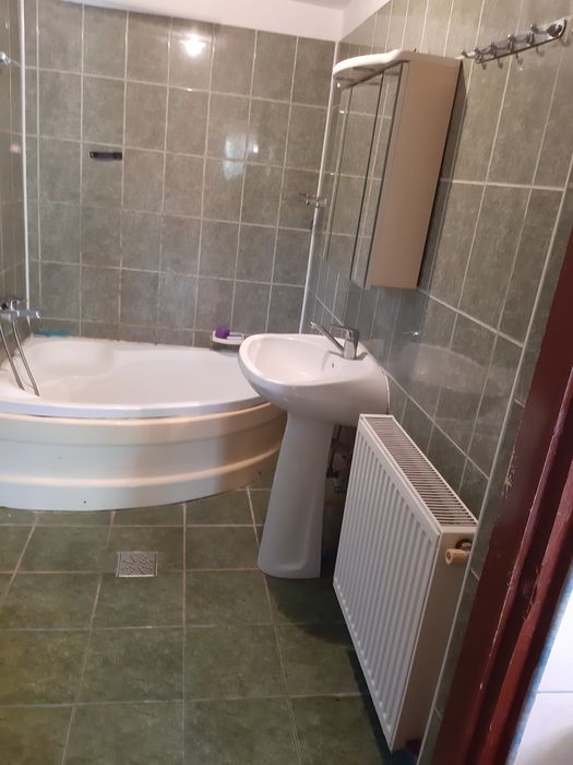 Meseriaș gresie si faianță rigips glet parchet finisaje instalații