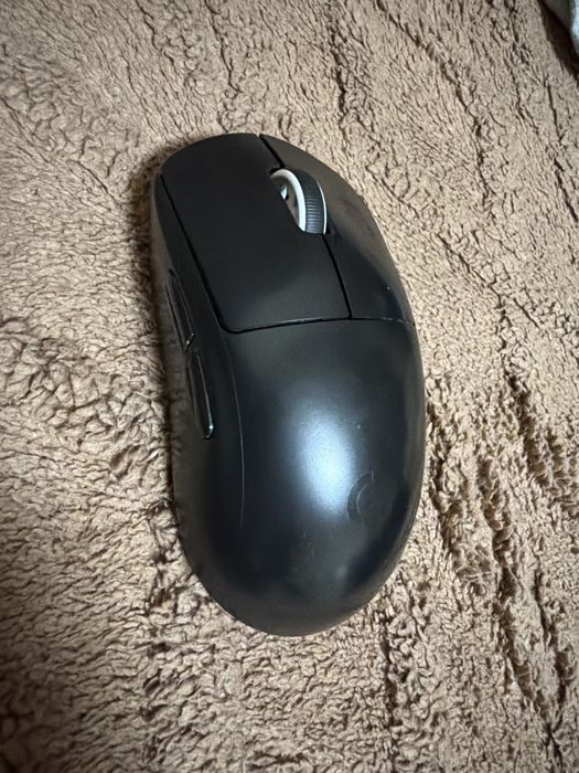 Logitech G PRO X Superlight — беспроводная игровая мышь