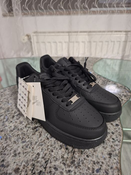 Adidasi Nike Air Force 1 negrii