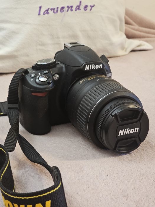 Nikon D3100 DSLR aparat foto ca nou