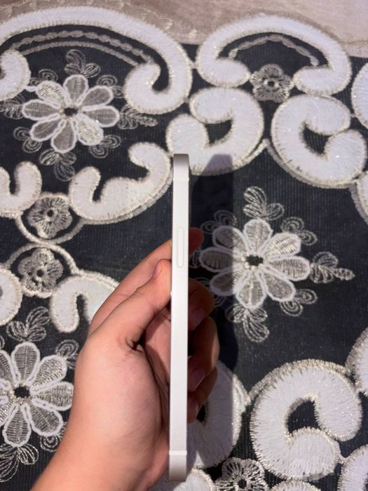Iphone 12 128/76 ideal