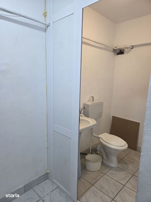 Spațiu Comercial De Inchiriat La Mașniță
