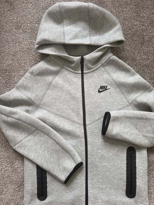 Оригинален суитчер NIKE TECH