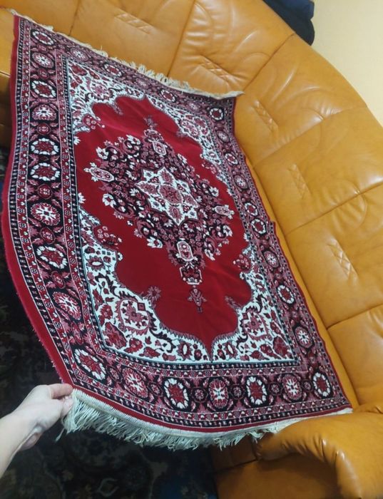 Cuvertură nouă, 150 lei ,dimensiunea în imaginile postate.