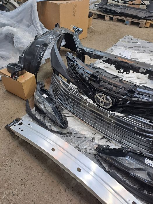 Бампер в сборе Camry 70