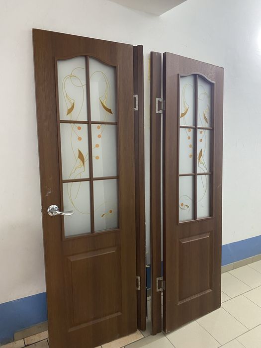 Есік сатылады.