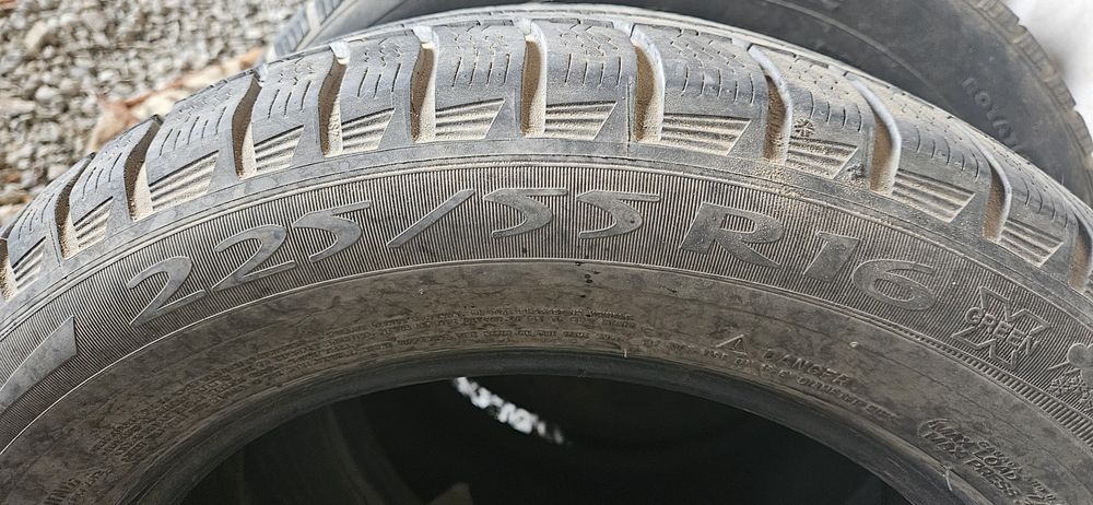 Балон 225 55 р 16 пакришка