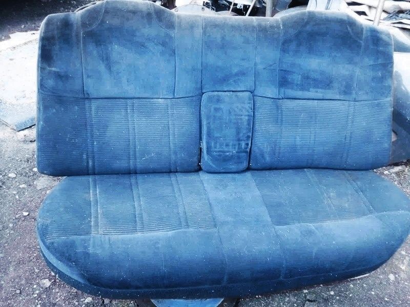 Задние сиденья (задний диван) Ford Taurus велюровые.