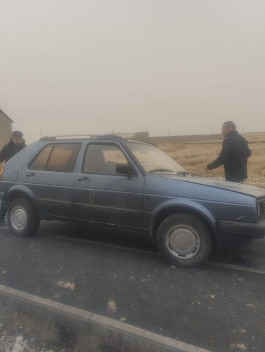 Продам машину Volkswagen Golf 2