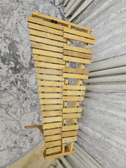 Ксилофон продаётся 
3 октава
Состояние хорошая 
С футляром