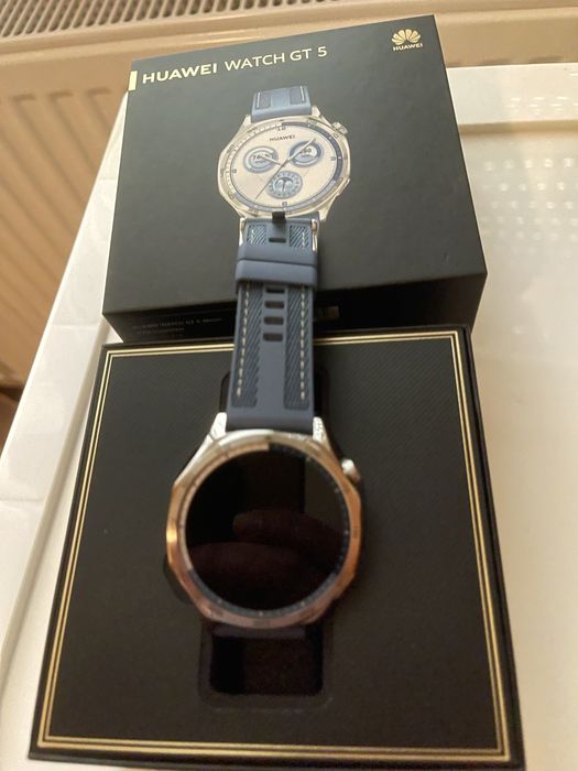 Smart watch Huawei GT5 blue edition