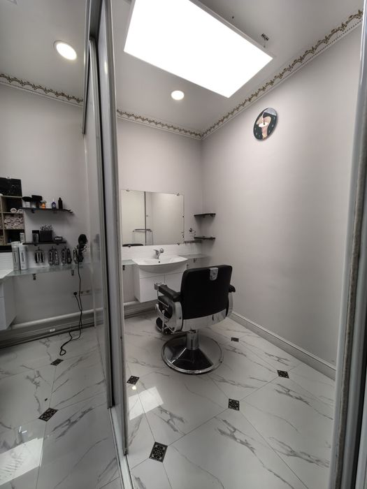 Парикмахерское кресло в аренду