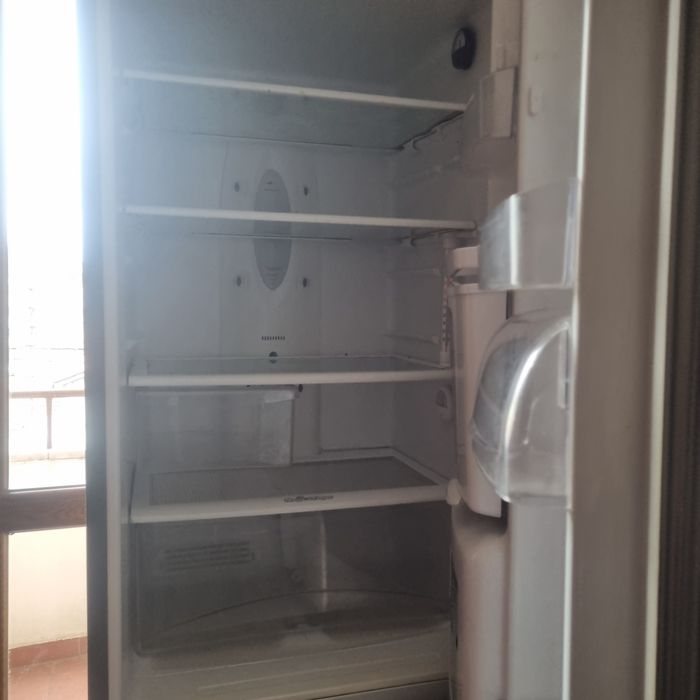 Хладилник с фризер