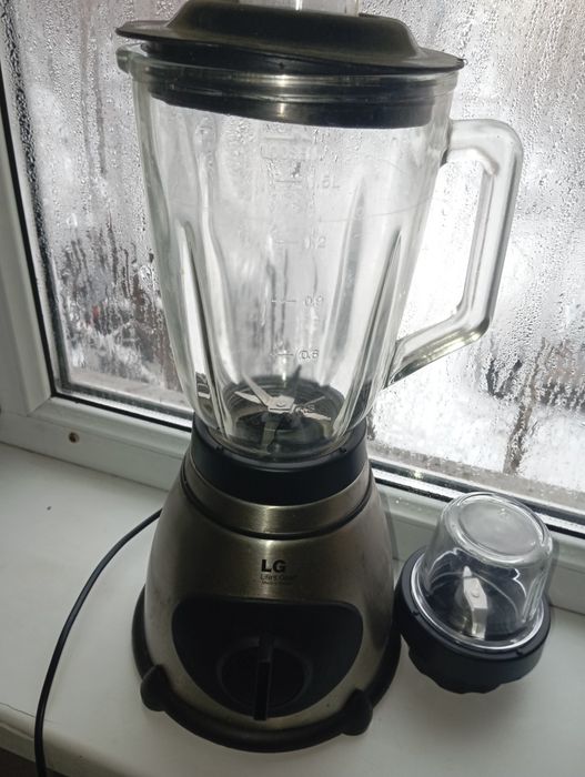 Продам блендер в хорошем