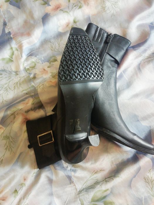 Продаются сапоги