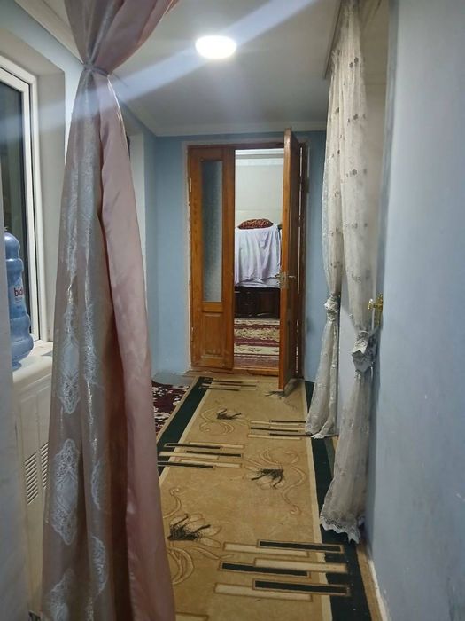 Hovli uchastka sotiladi