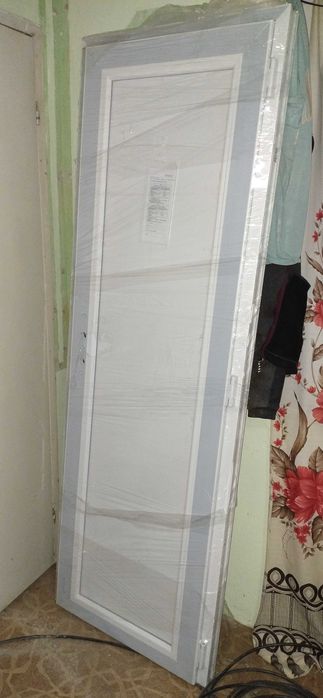 ПВЦ врата за баня