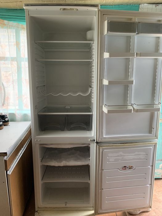 Холодильник Атлант в хорошем состоянии