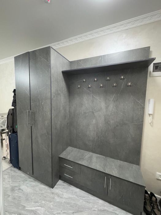 Шкаф Прихожей……..