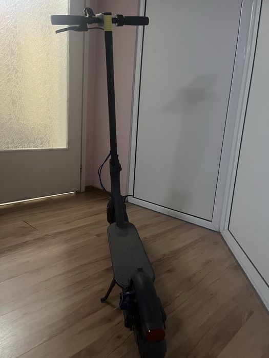 Електрическа тротинетка MI