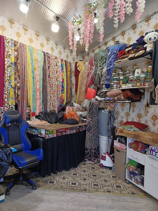 Карвон бозорда магазин сотилади