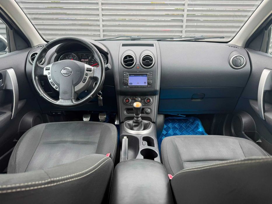 Nissan Qashqai an 2011 usor avariat