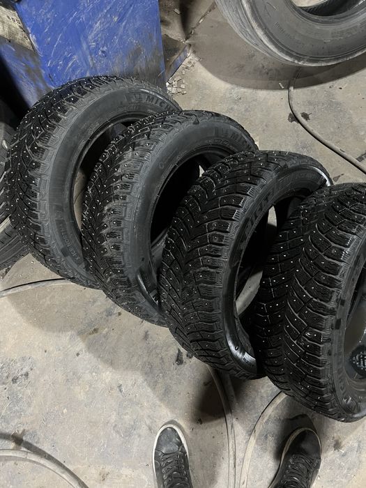 Продам 205/55R16 michelin