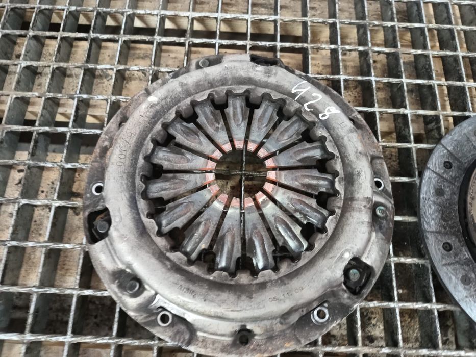 Kit ambreiaj volanta cu masa dubla 2.2 d 2ad-fhv Toyota Avensis 2 T25